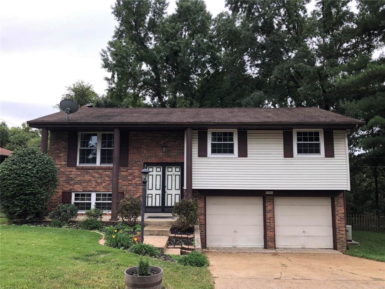 204 Sandra Drive - Photo 1