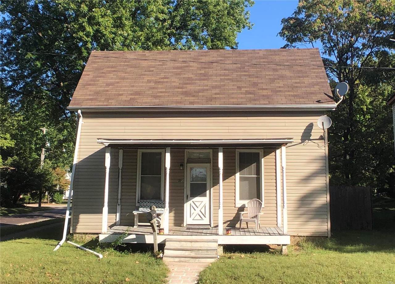 220 Adams Street - Photo 1