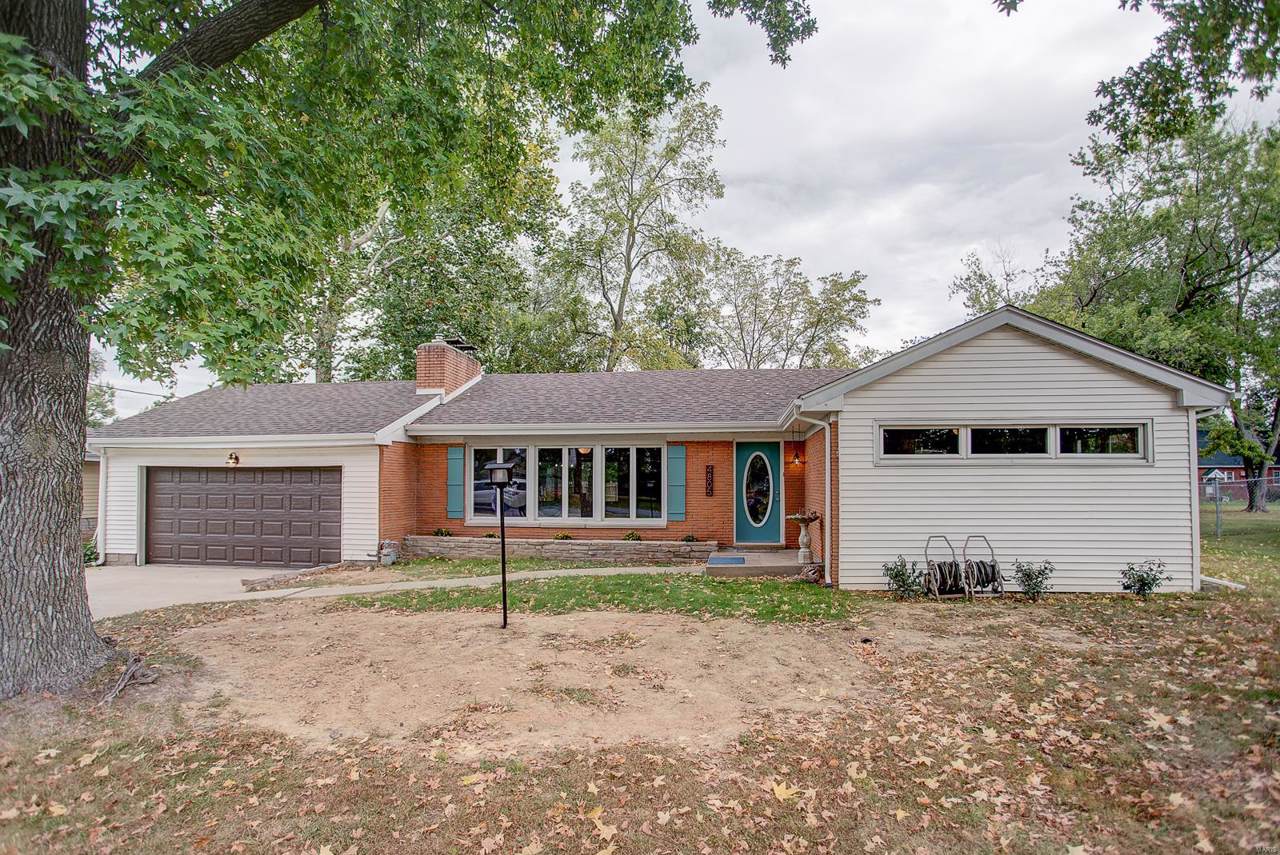 4805 Longview Avenue - Photo 1