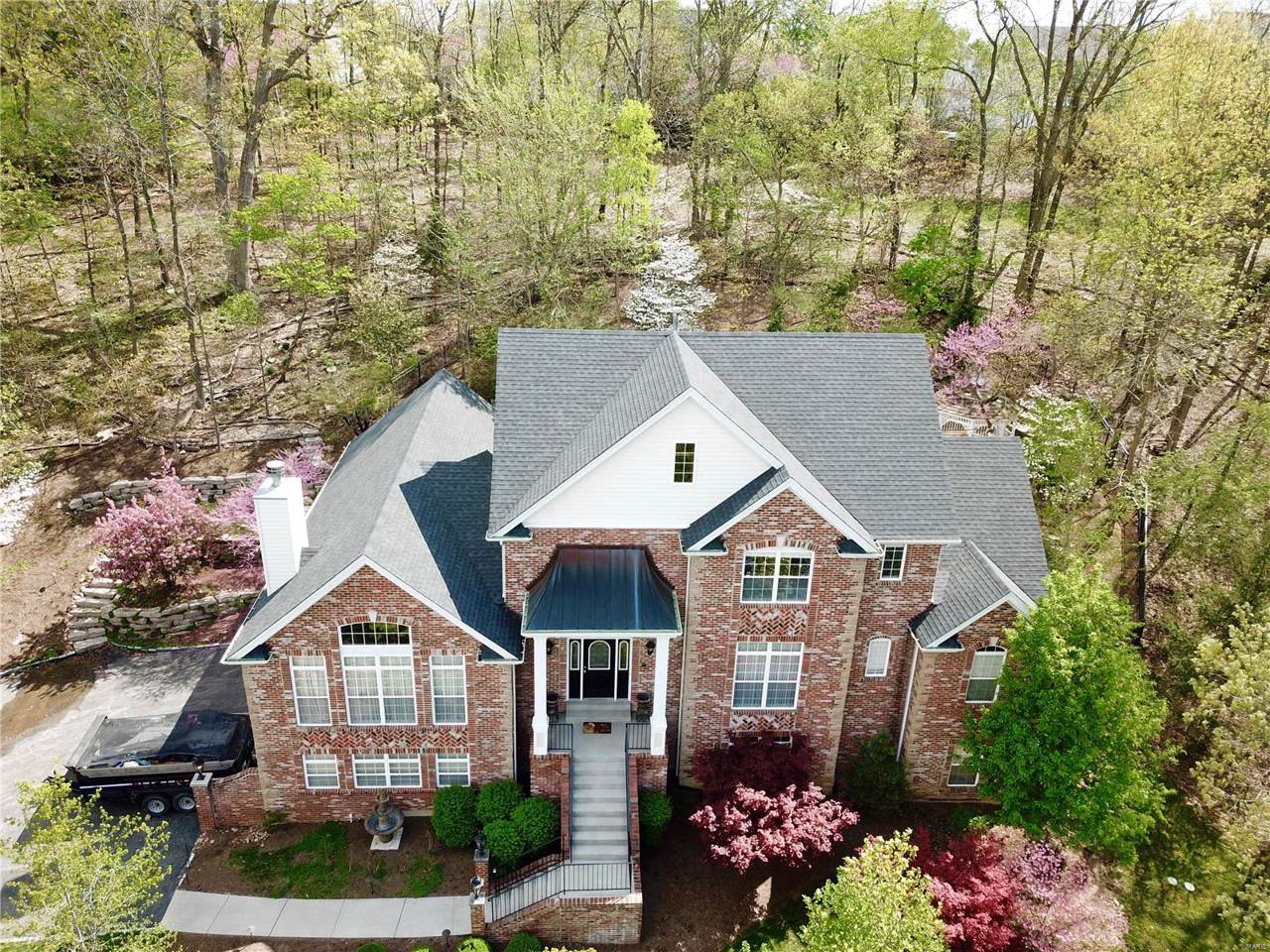 722 New Ballwin - Photo 1