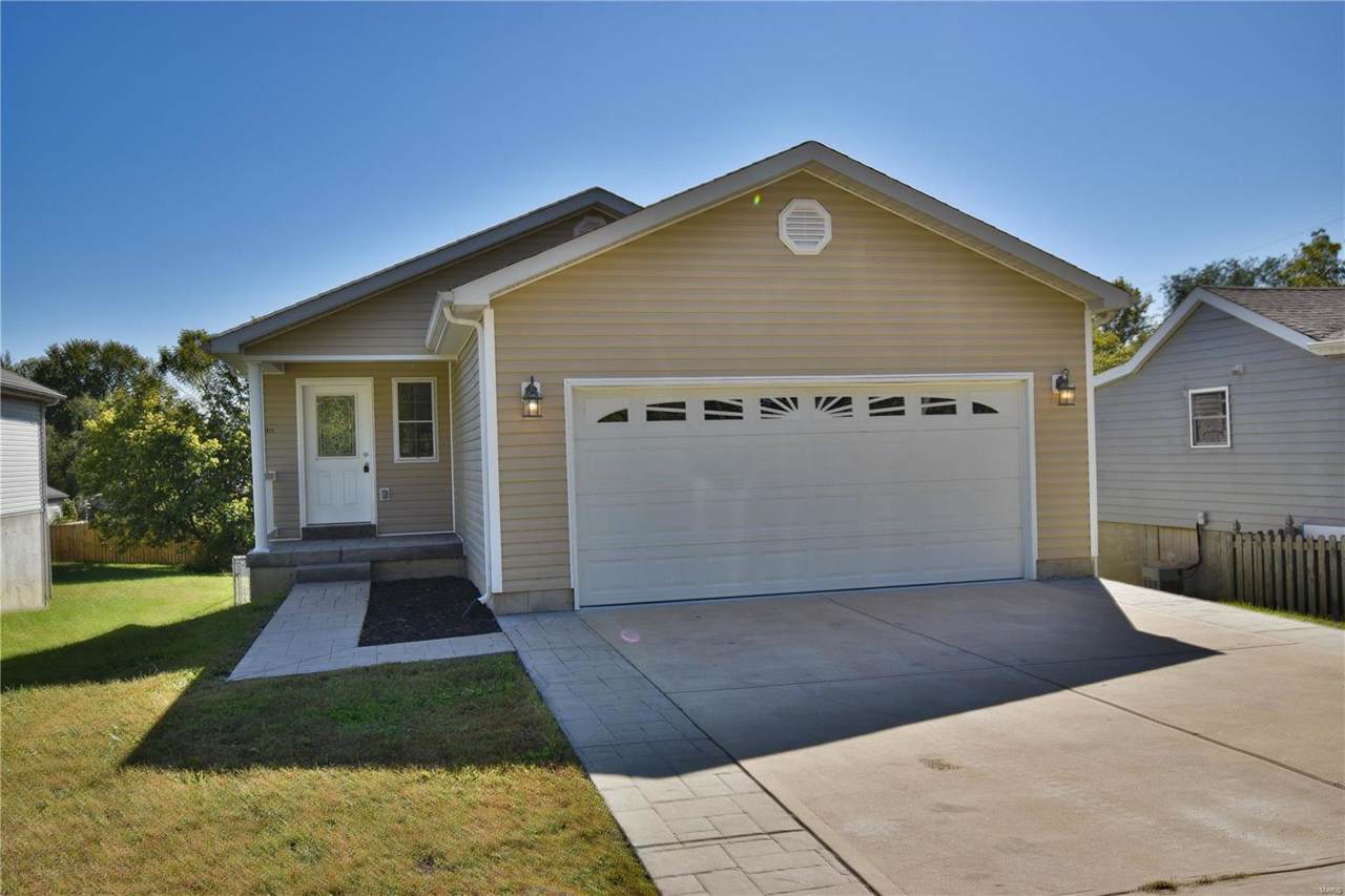 1466 Meramec Ave - Photo 1
