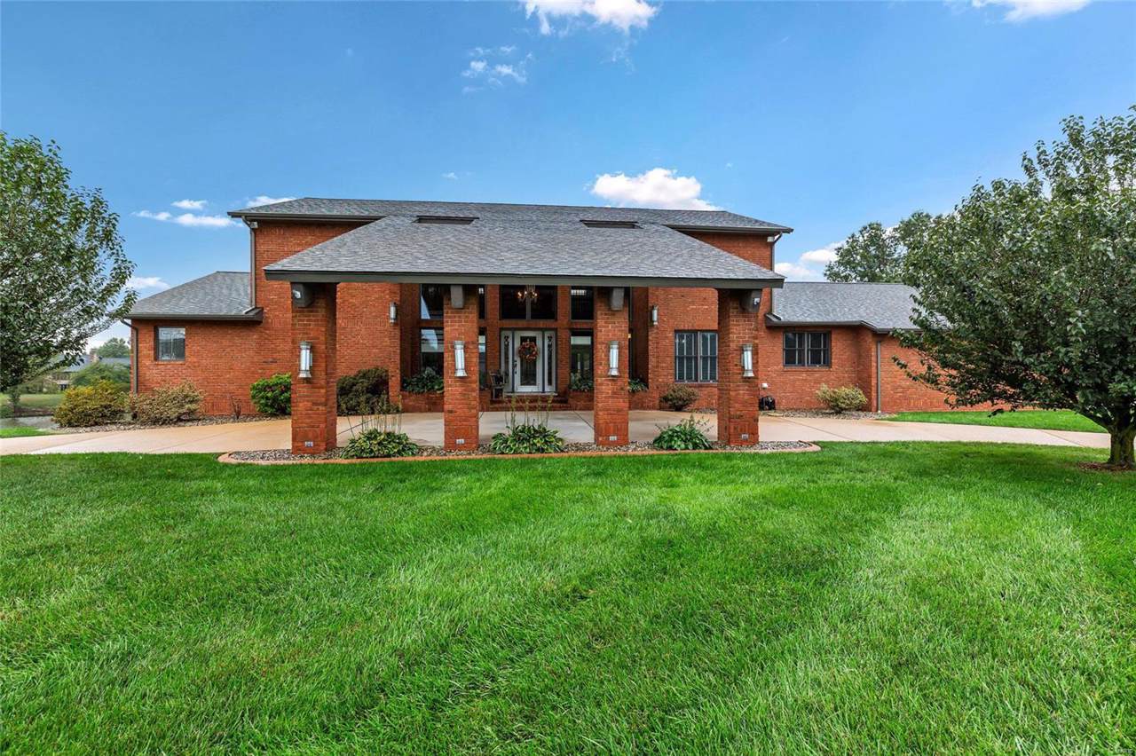 4027 Chestnut Oak Drive - Photo 1