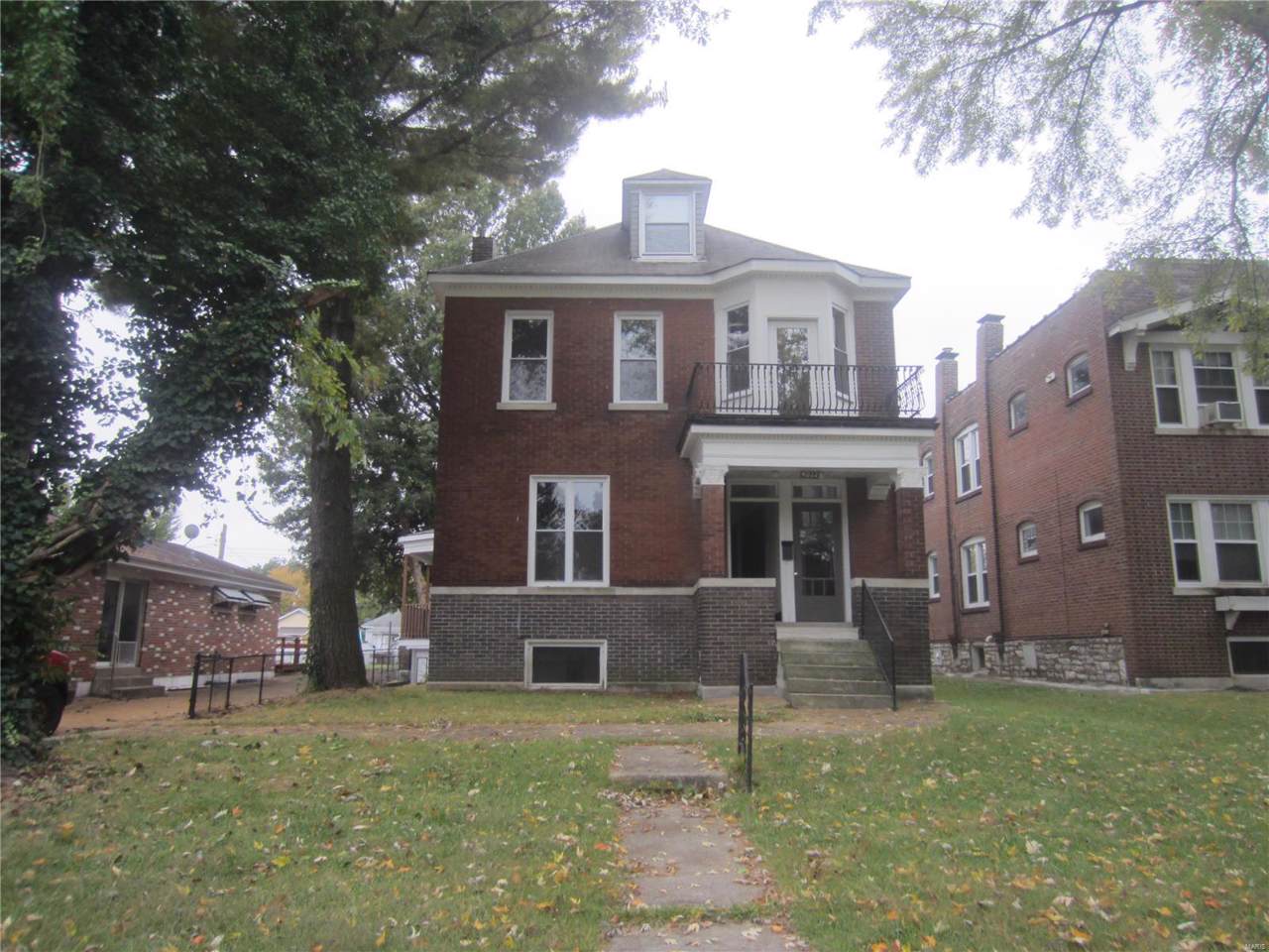 4022 Bates - Photo 1