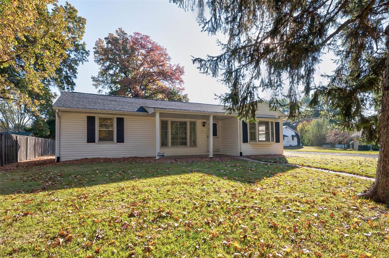 140 Westwood Drive - Photo 1