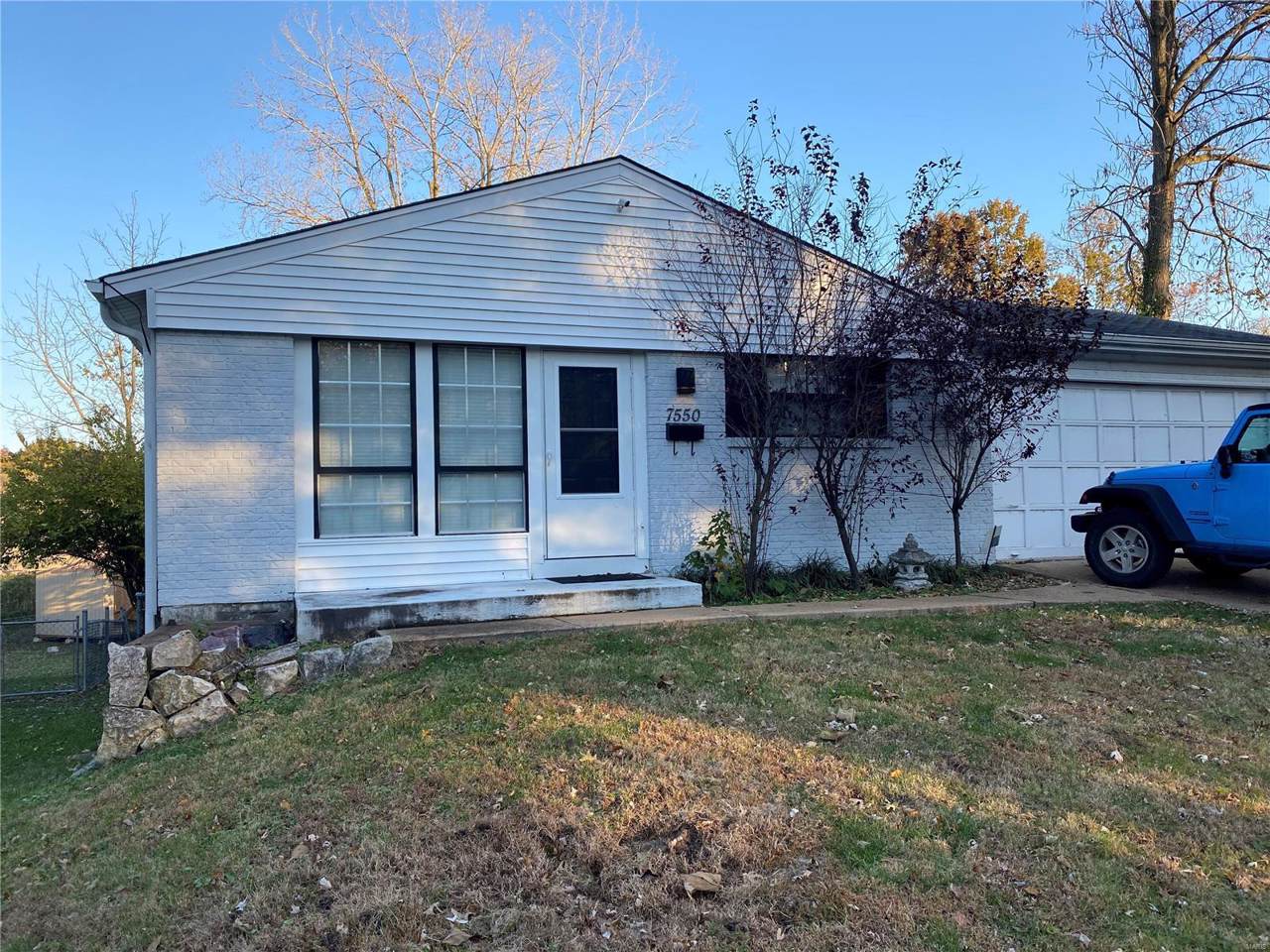 7550 Elton - Photo 1