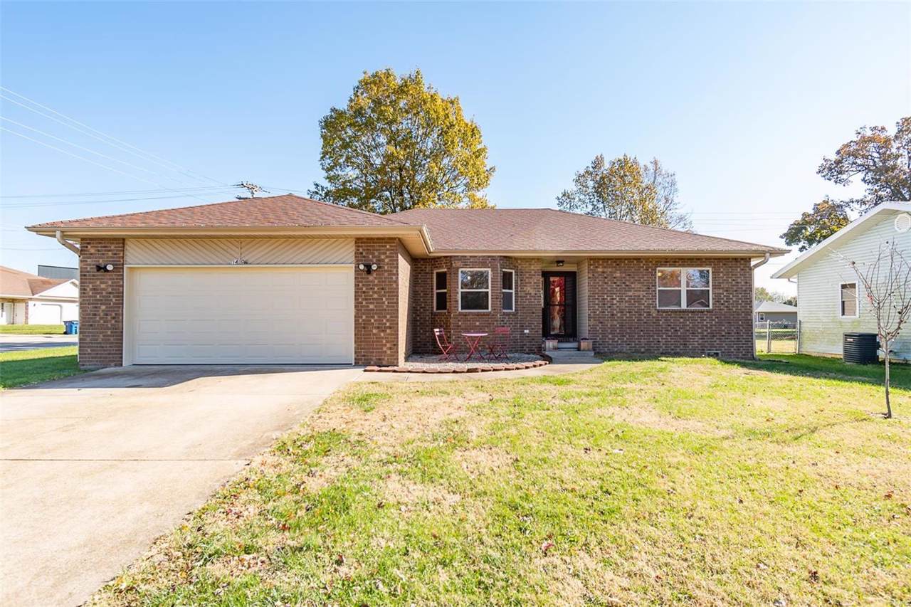 1400 Deadra Drive - Photo 1
