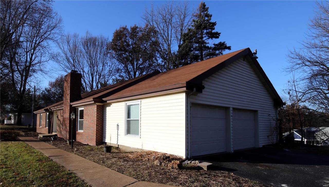 13815 Olive Boulevard - Photo 1