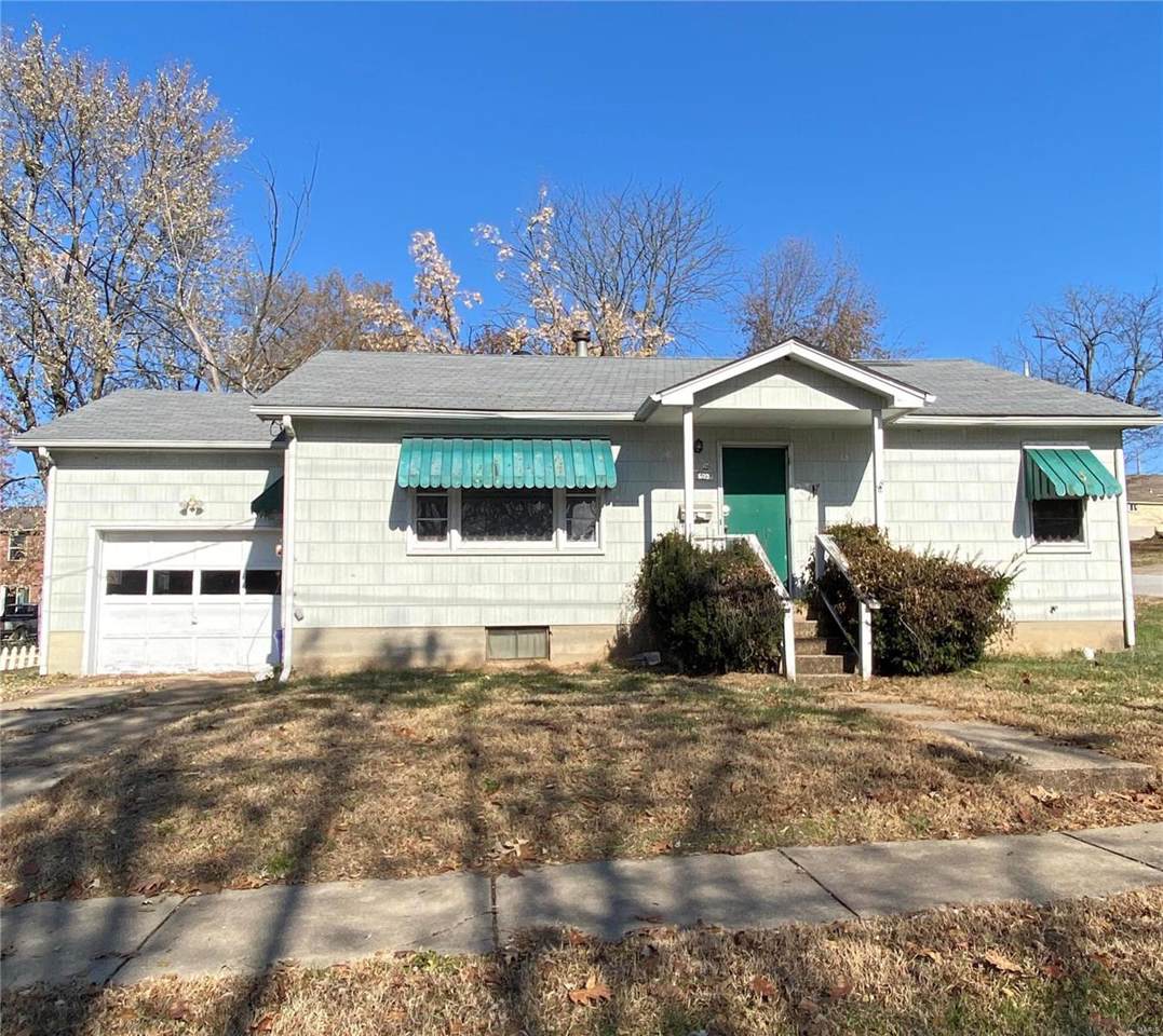 609 11th - Photo 1