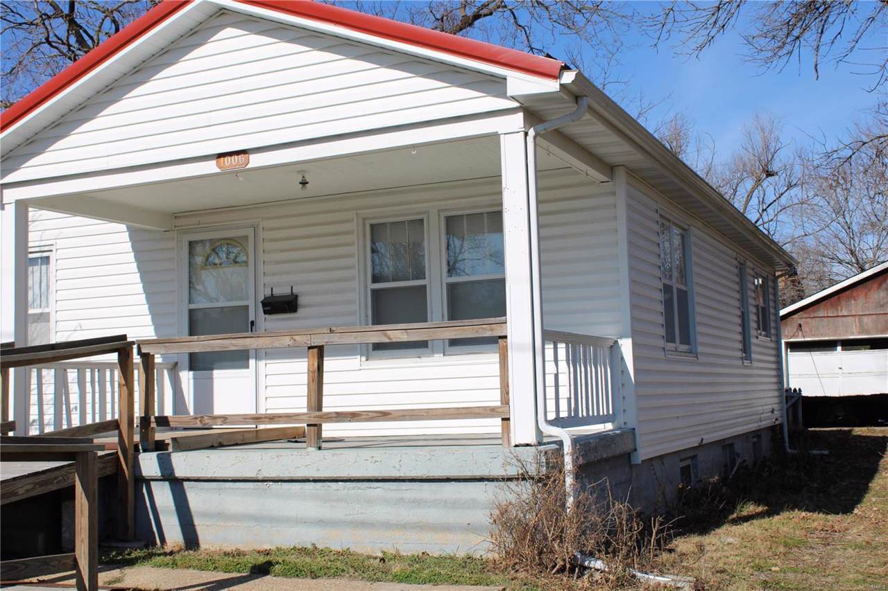 1006 Hawkins Street - Photo 1