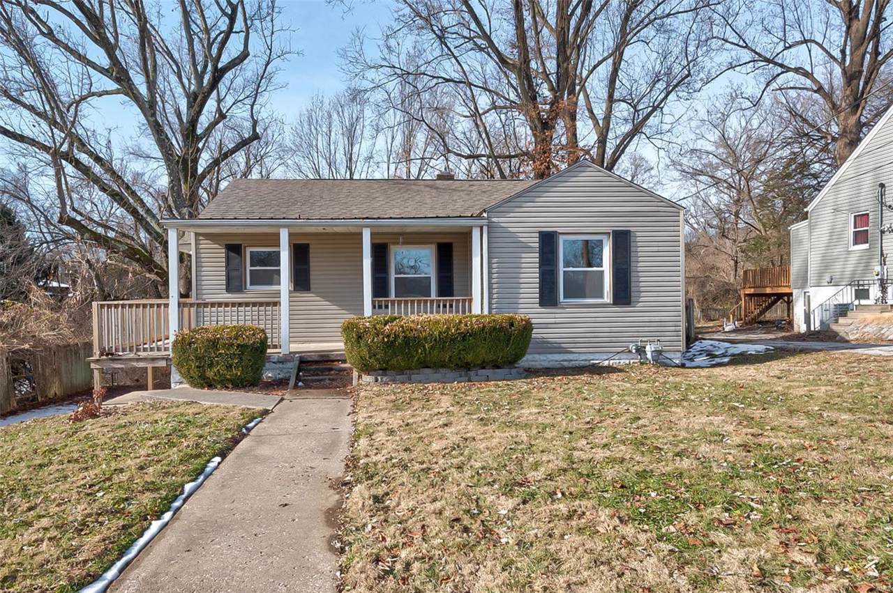9325 Circle Drive - Photo 1