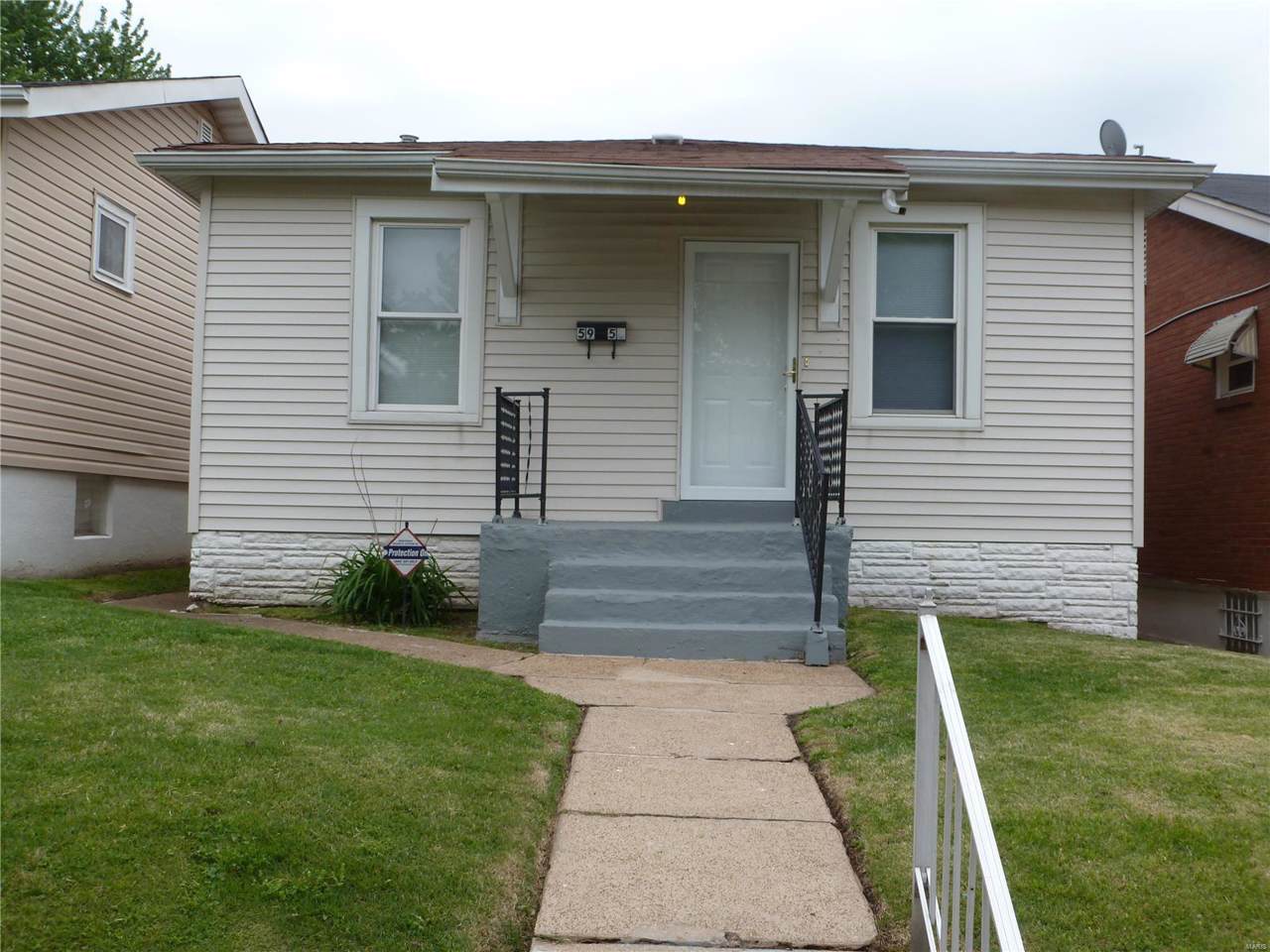 5958 Floy Avenue - Photo 1