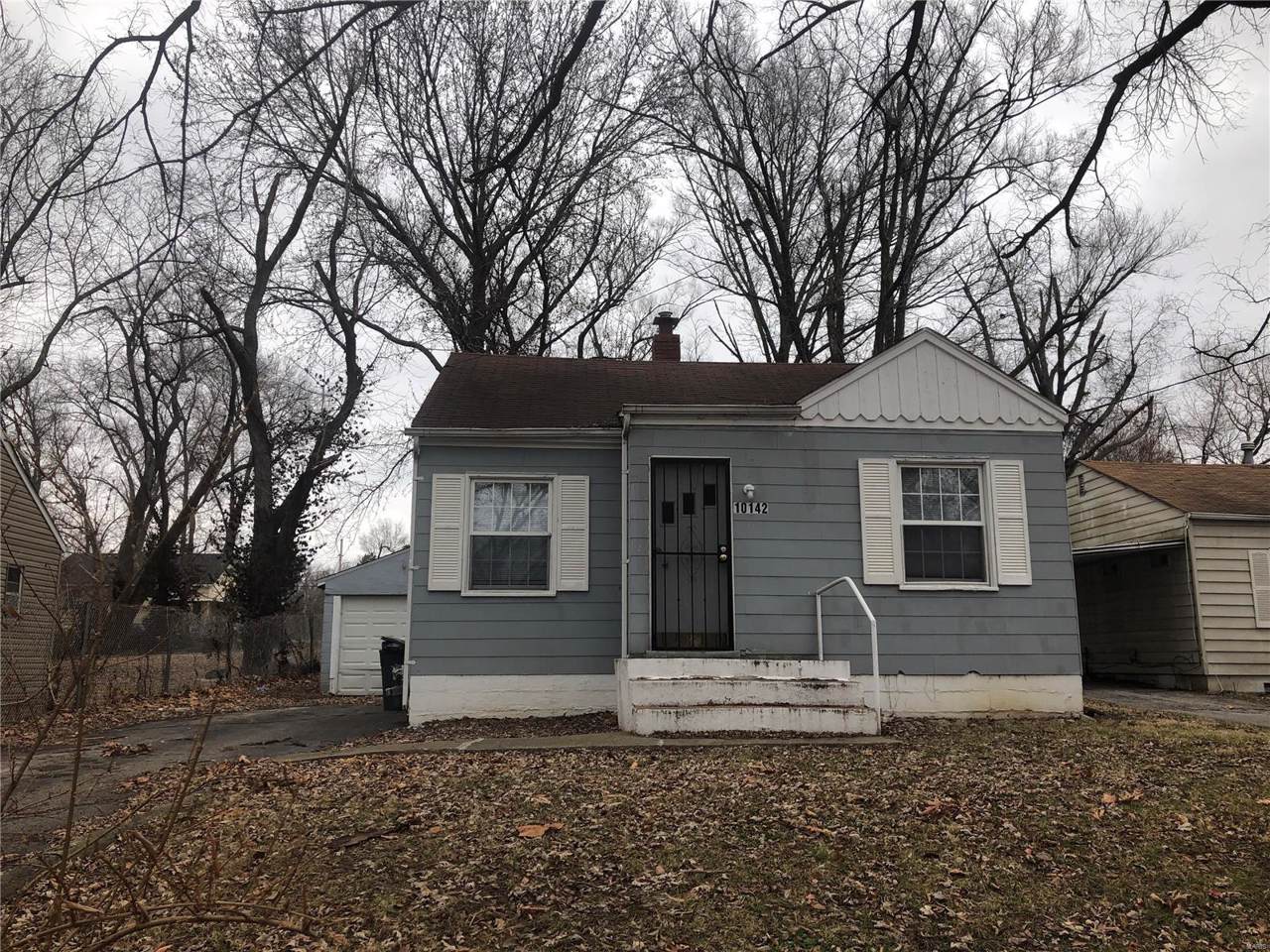 10142 Clairmont - Photo 1