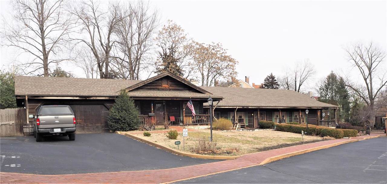 915 Main Street - Photo 1