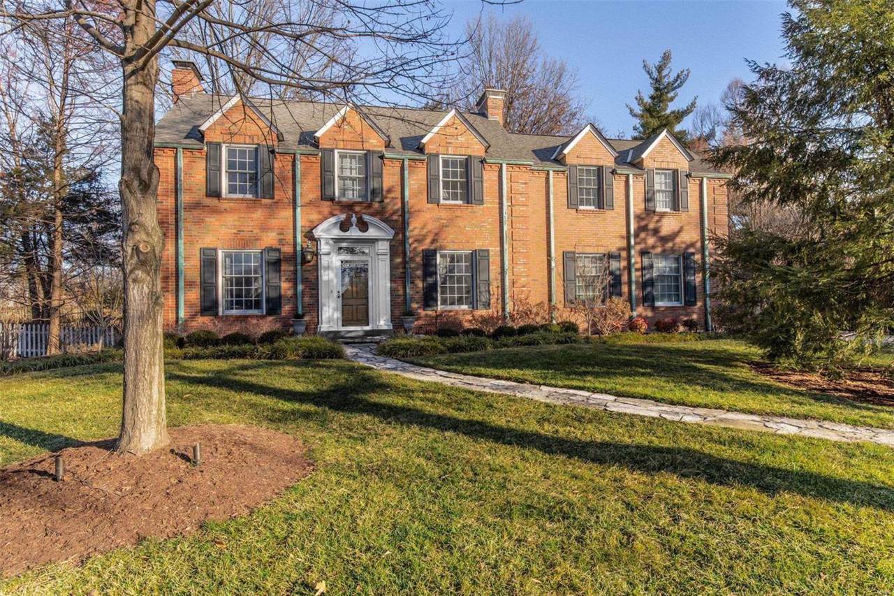 639 Scott Avenue - Photo 1