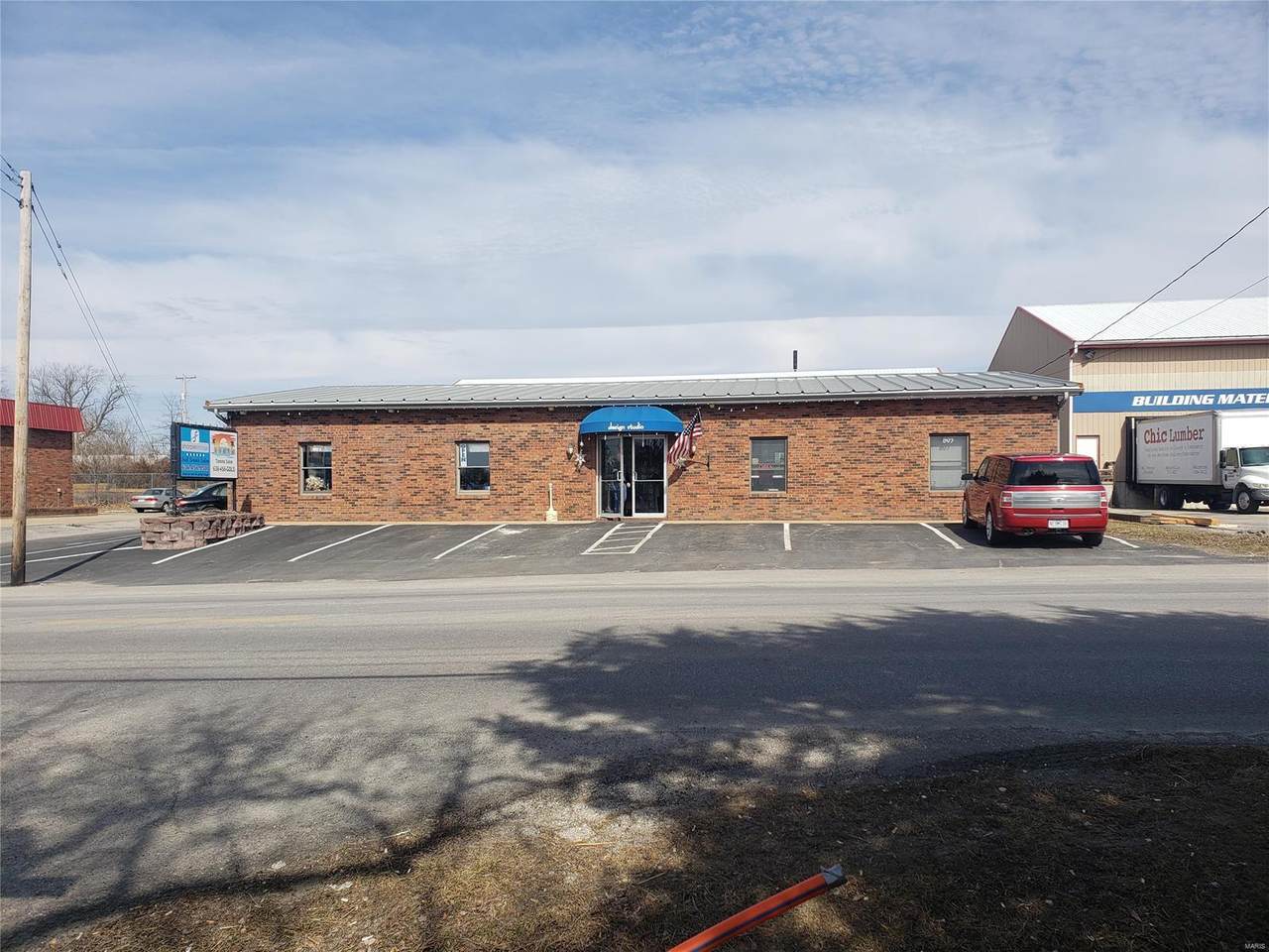 801 Veterans Memorial Parkway - Photo 1