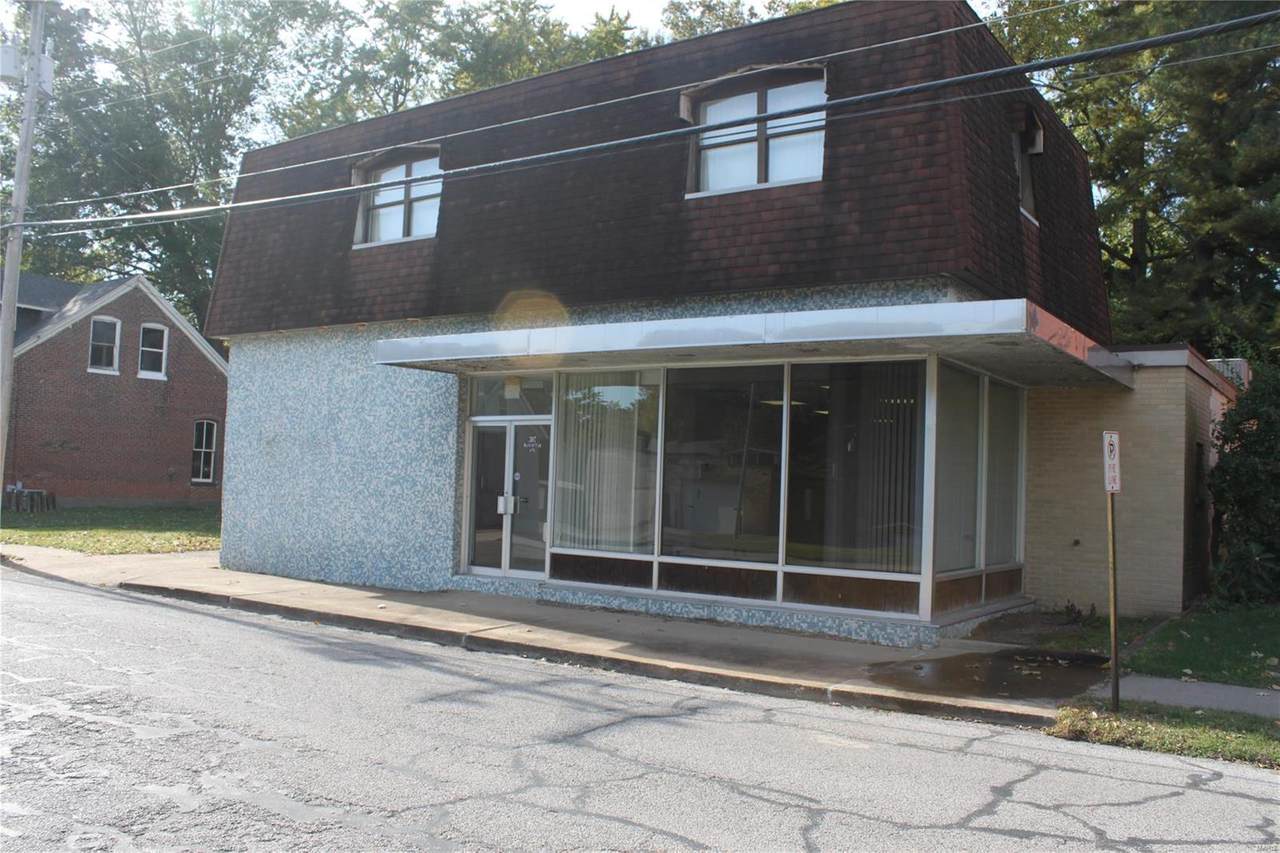 307 Mascoutah Avenue - Photo 1