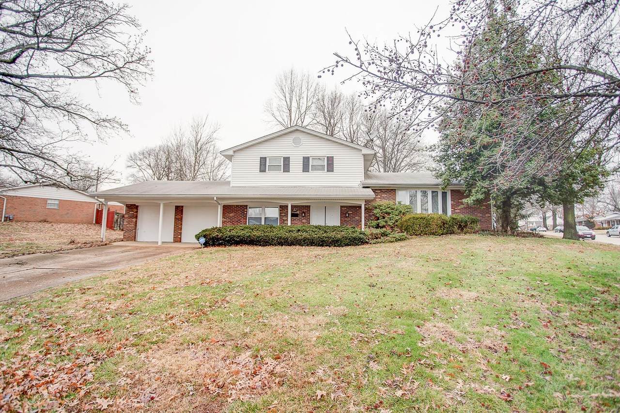 2305 Wendy Way Drive - Photo 1