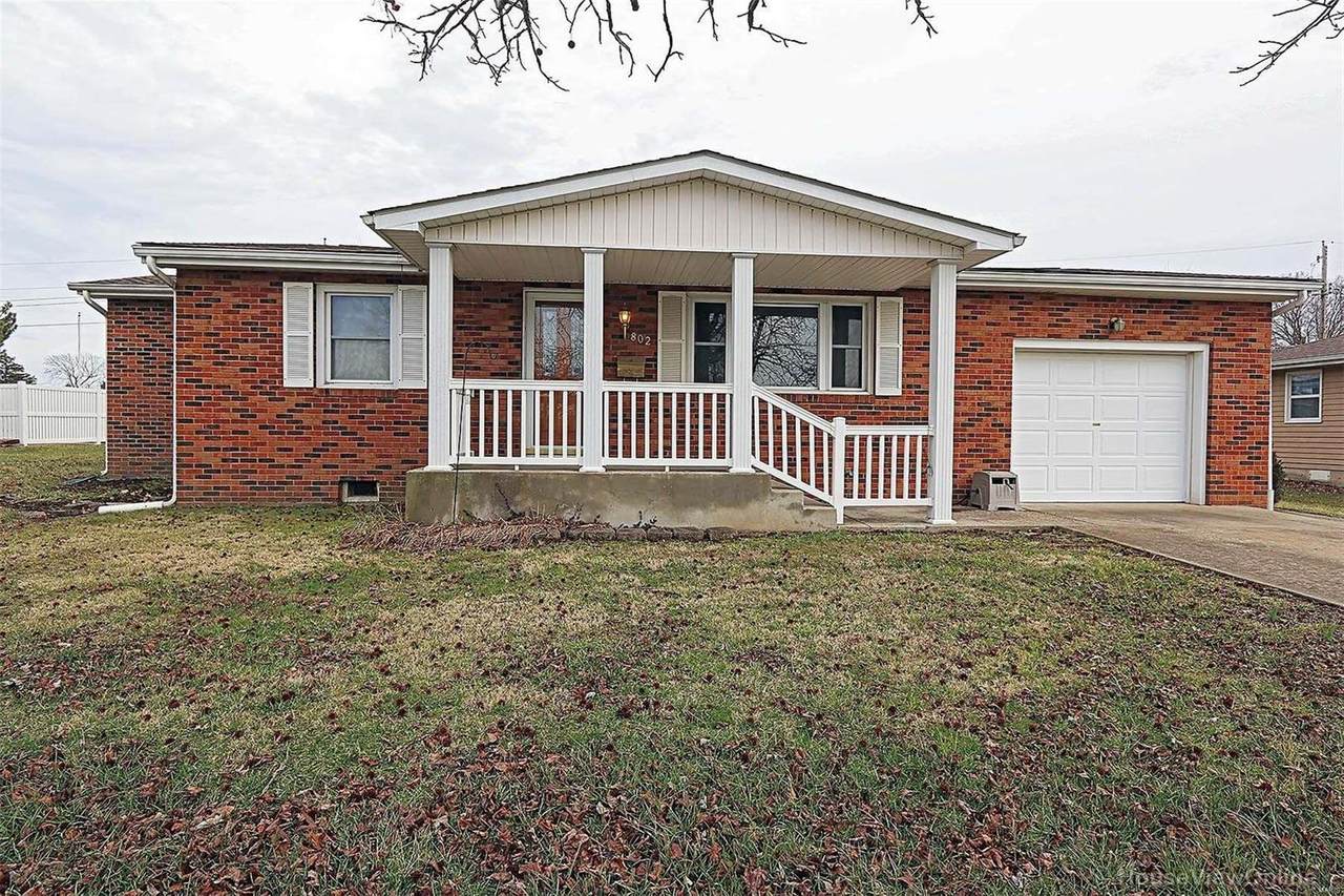 802 Grant - Photo 1