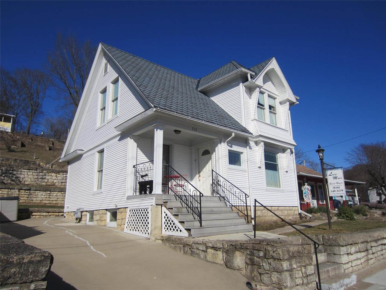 312 Main Street - Photo 1
