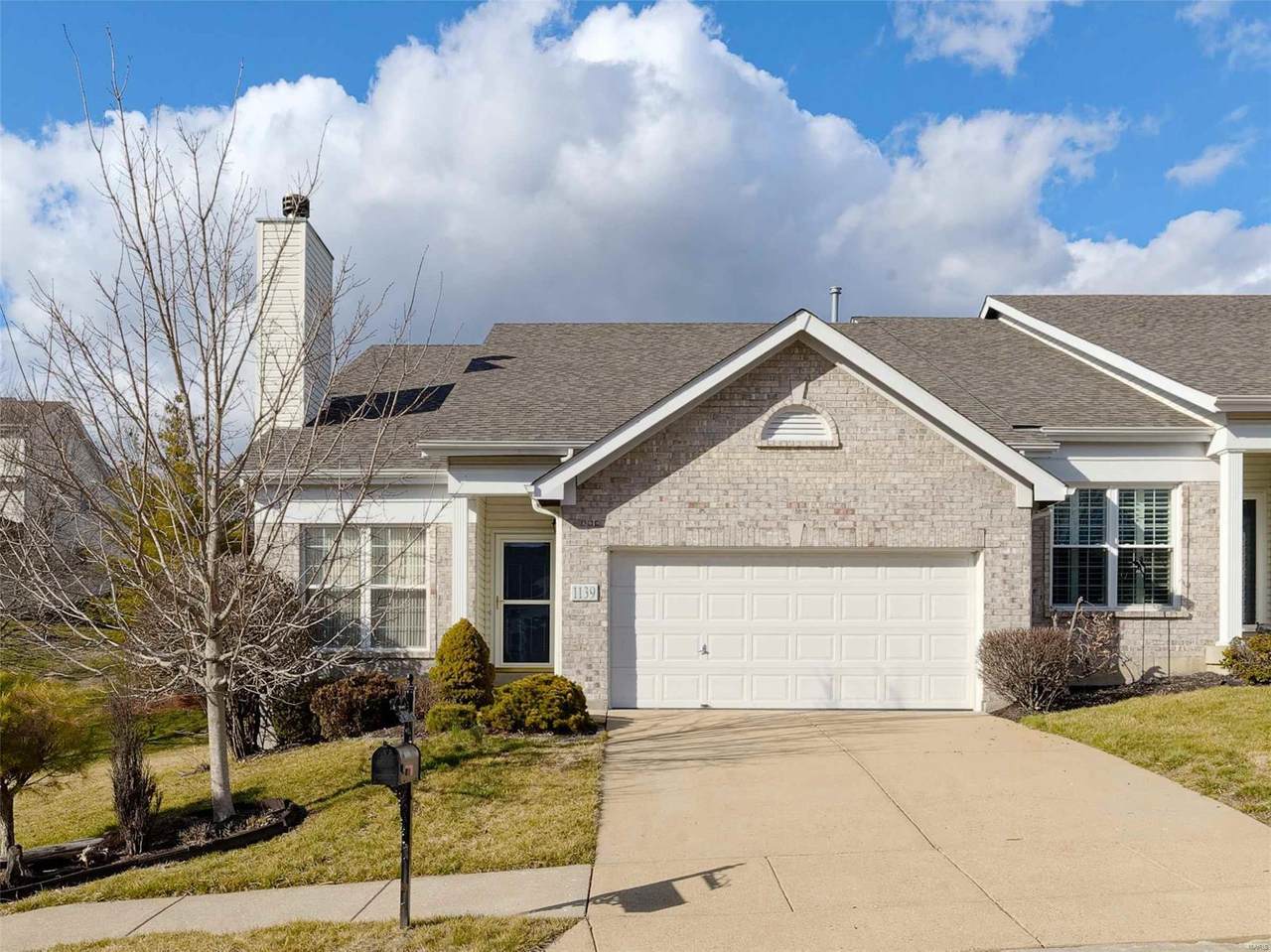1139 Arbor Place - Photo 1