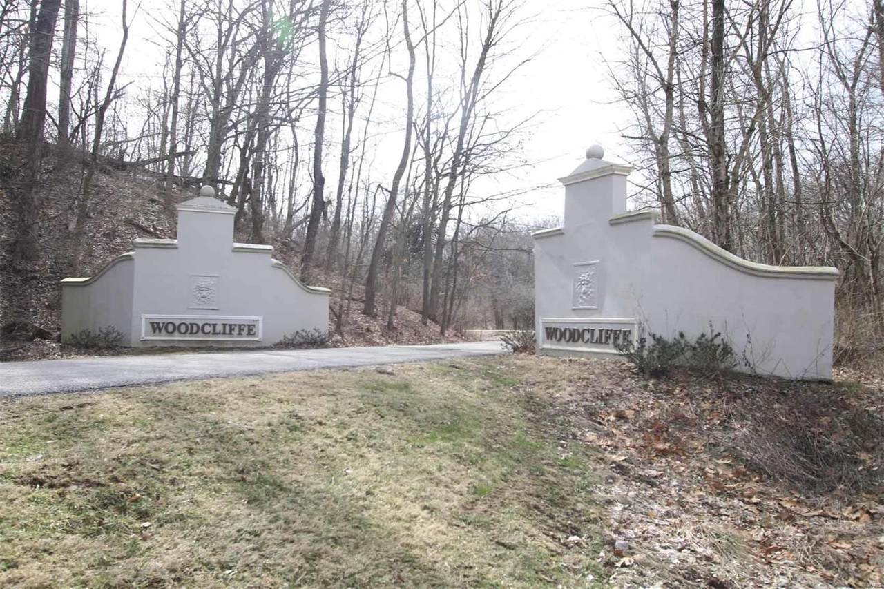 1300 Woodcliffe Dr - Photo 1