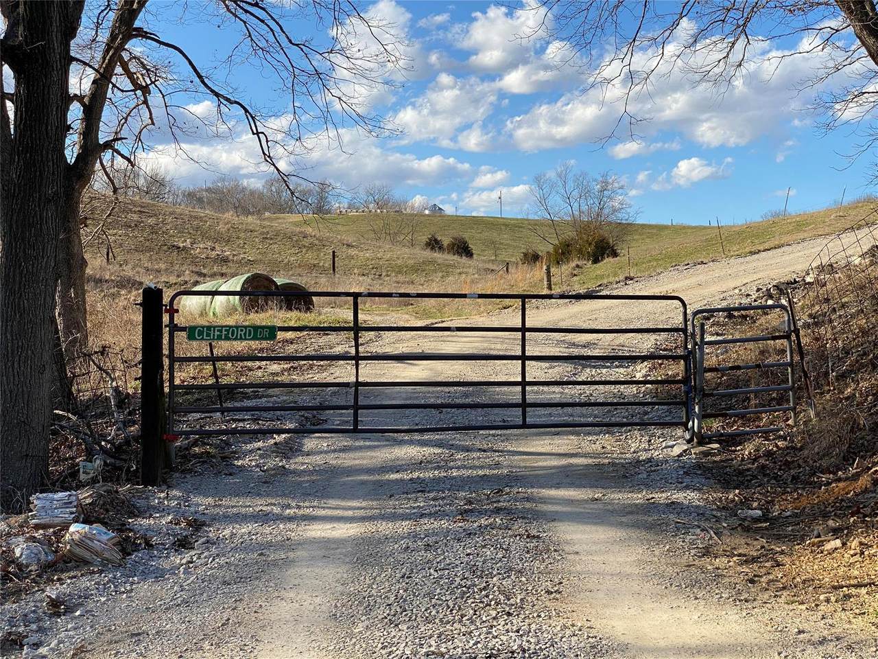 7249 Roscow Hollow Road - Photo 1
