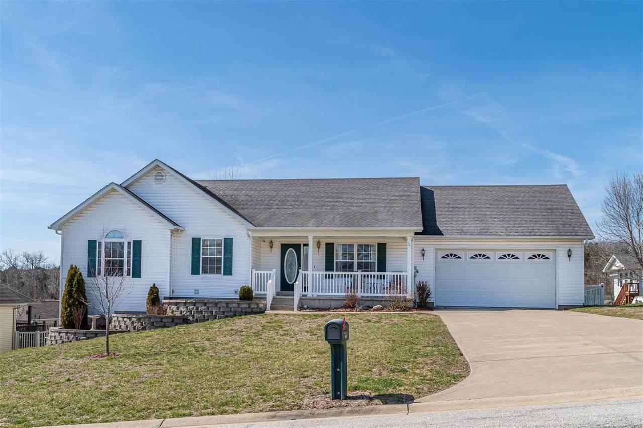 653 Lindsey Drive - Photo 1
