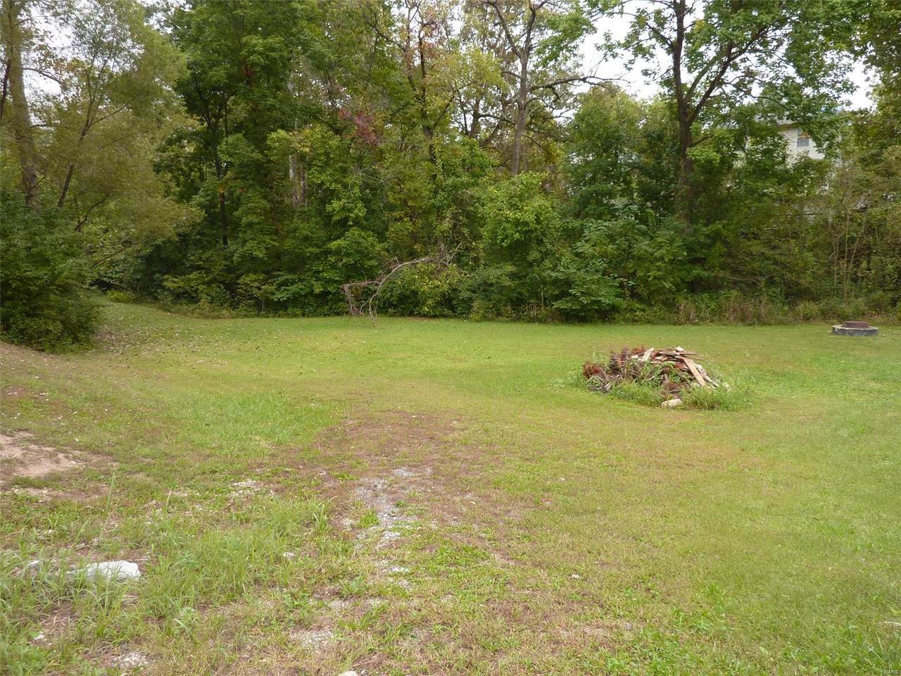 806 Acorn Drive - Photo 1