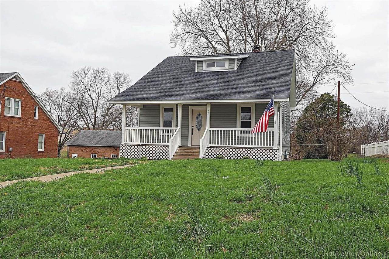 706 N. Main - Photo 1