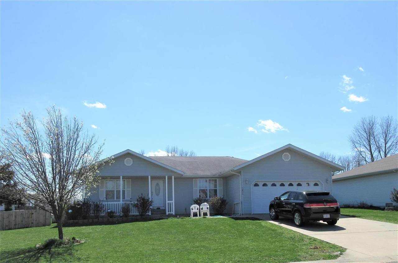 1304 Linda Circle - Photo 1