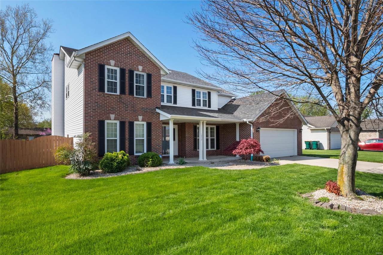1242 Larkspur Drive - Photo 1