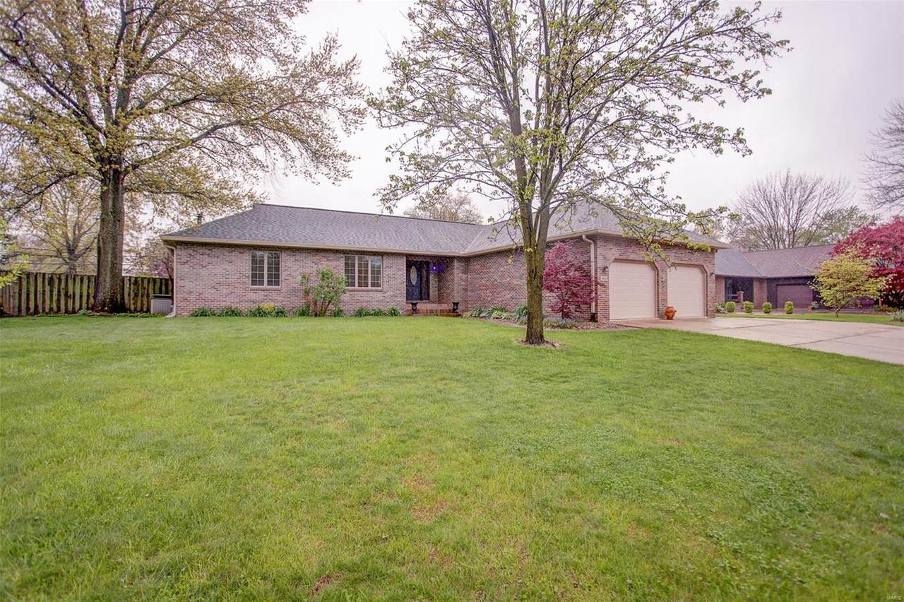 1003 Robert Drive - Photo 1