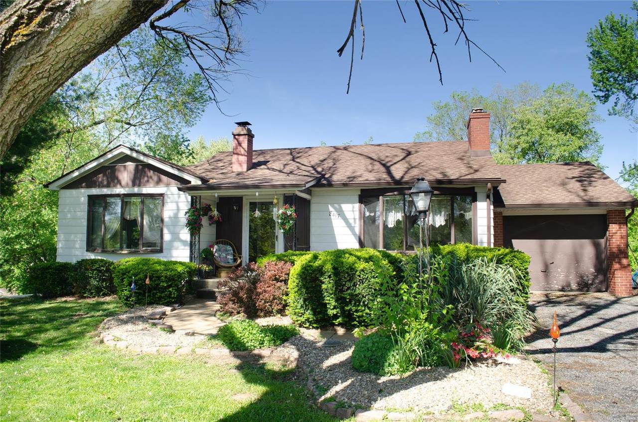 8417 Hillview Drive - Photo 1