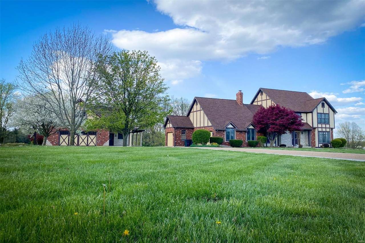 204 Green Trail - Photo 1