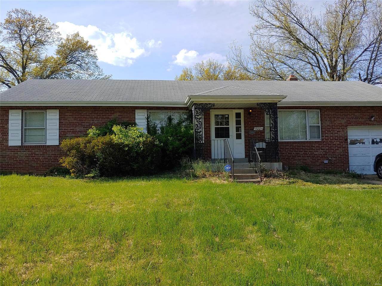 9221 Cottonwood Drive - Photo 1