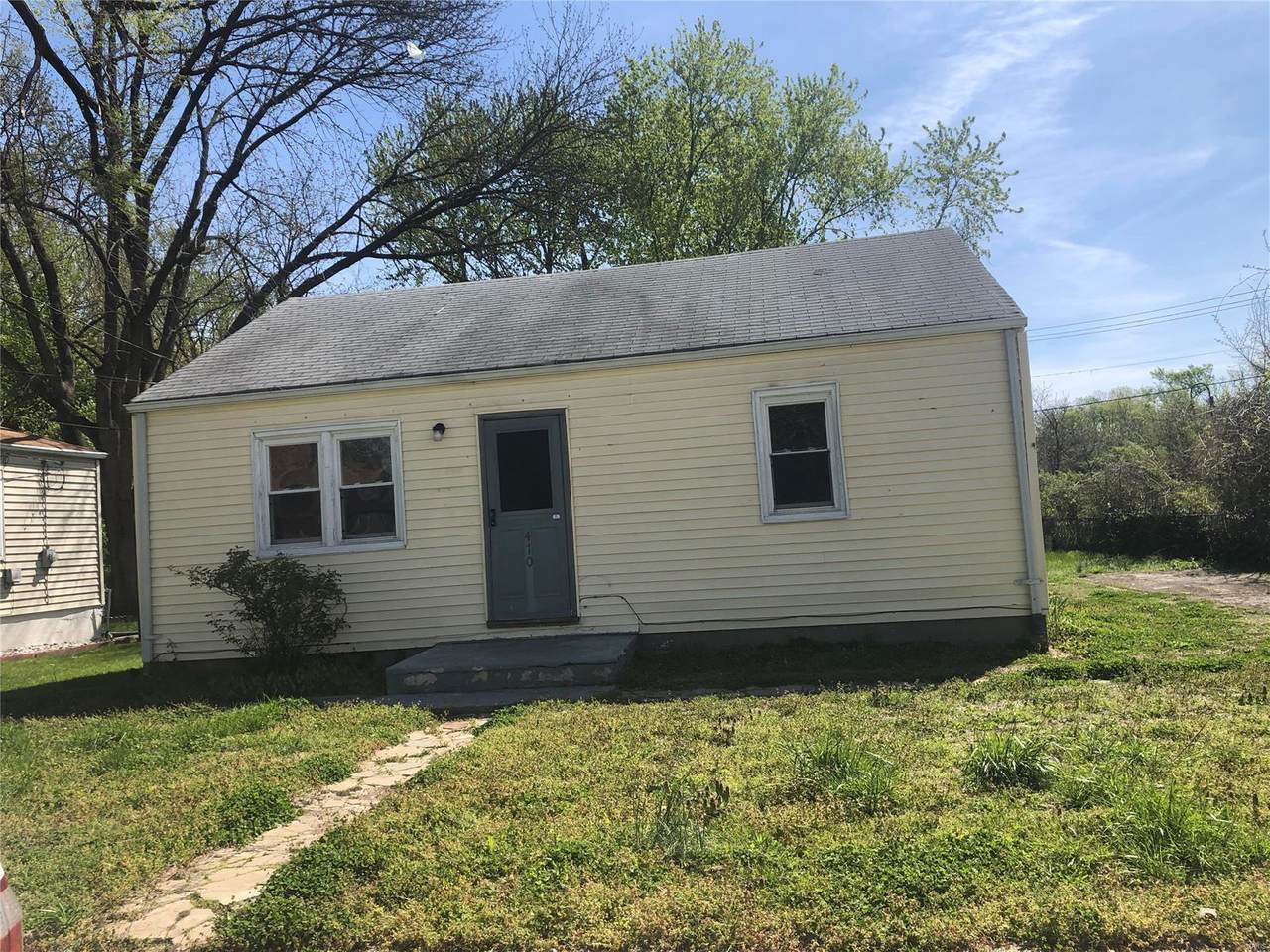 470 Plaza Avenue - Photo 1