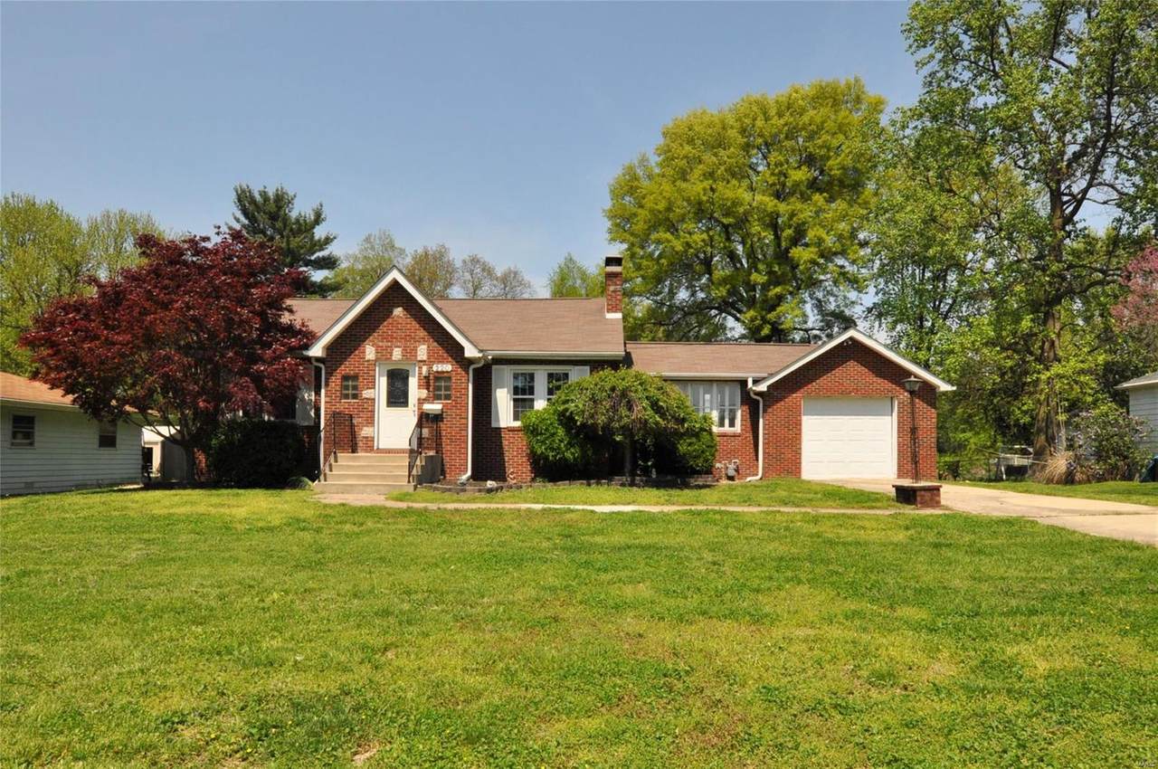 220 Lee Avenue - Photo 1