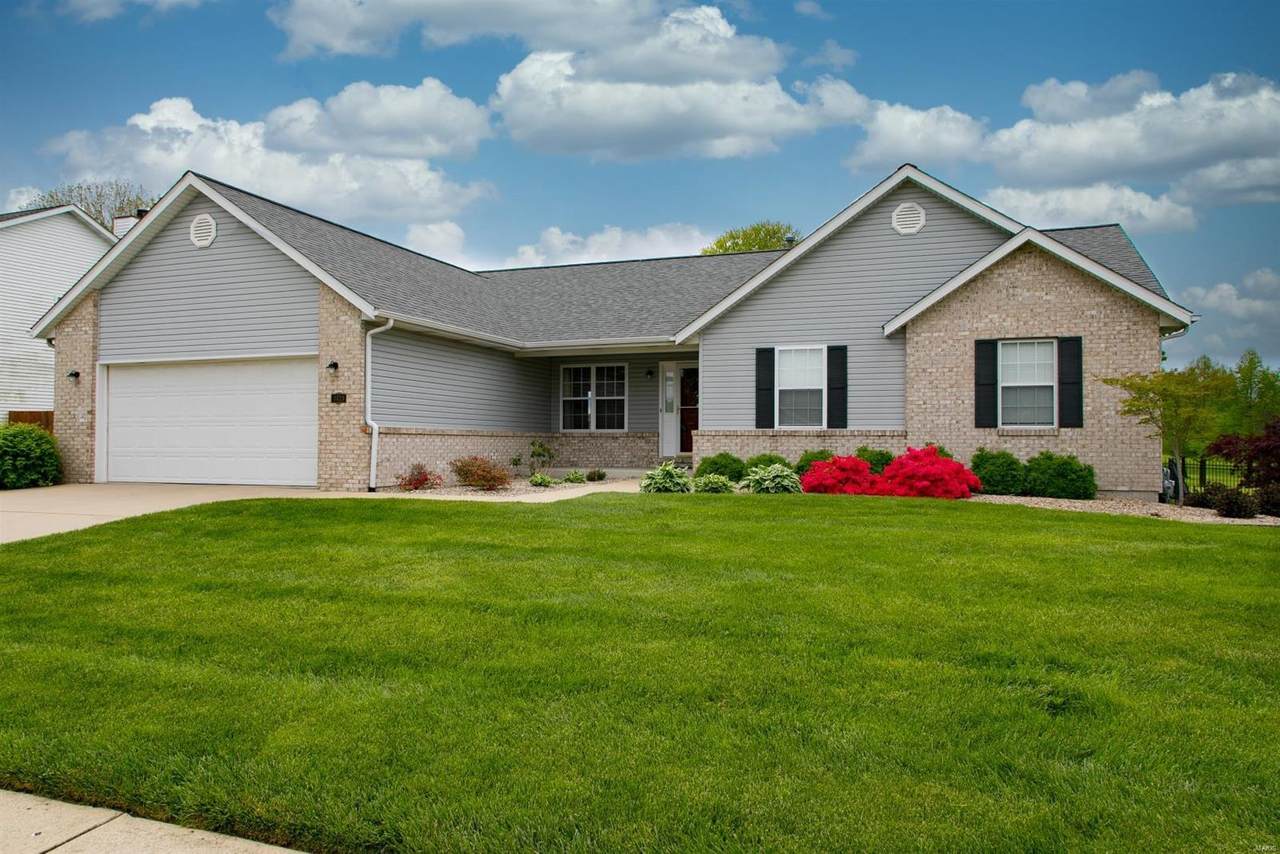 1323 Illini Drive - Photo 1