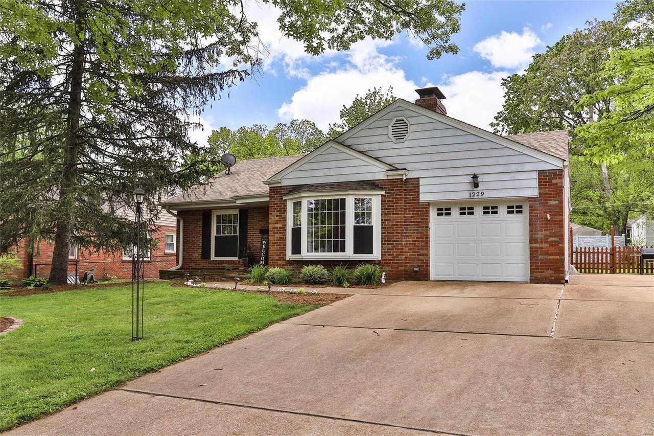 1229 Carol Ann - Photo 1