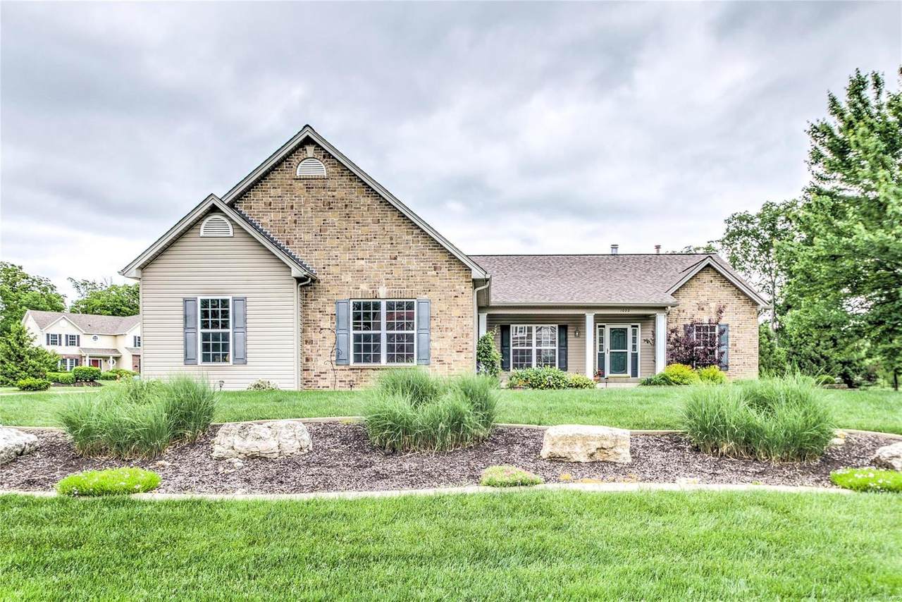 1022 Sycamore Creek Drive - Photo 1