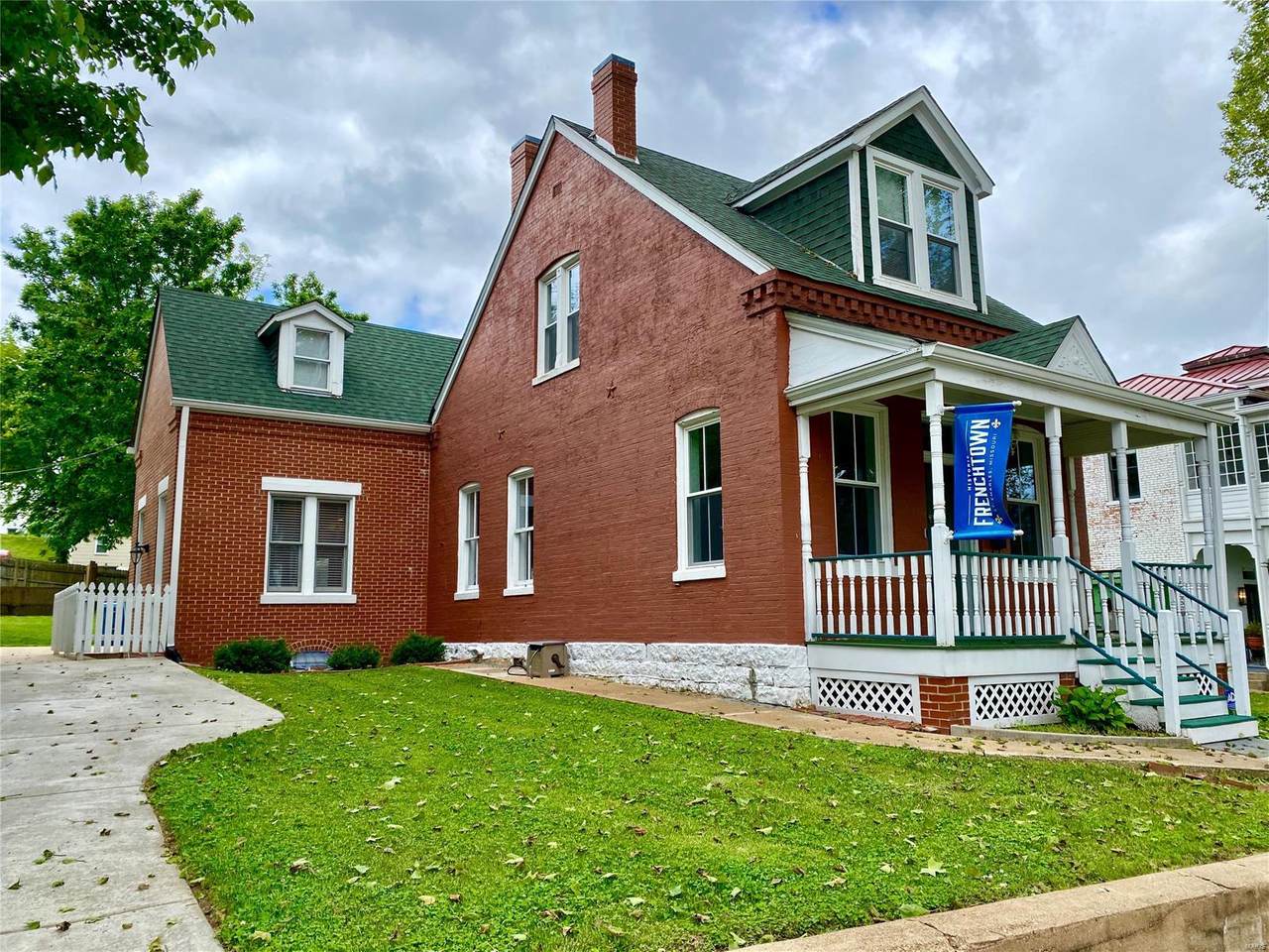809 3rd - Photo 1