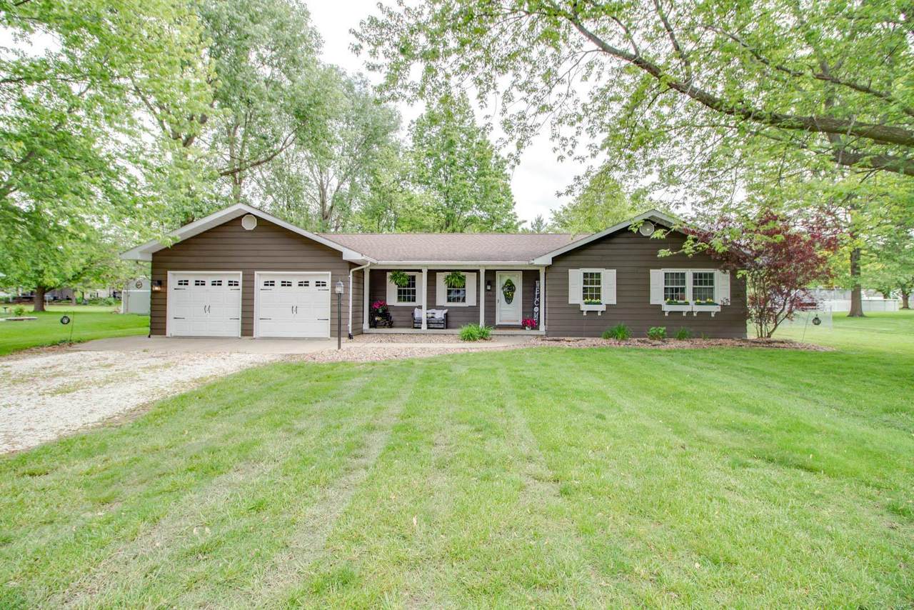611 Hickory Street - Photo 1