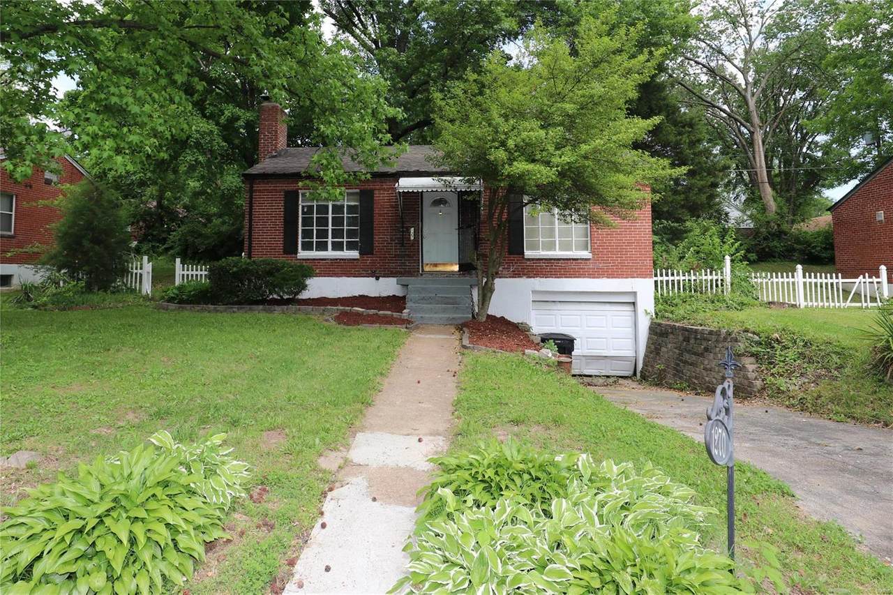 1270 Vaughan - Photo 1