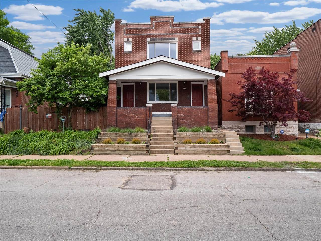 3139 Pestalozzi - Photo 1
