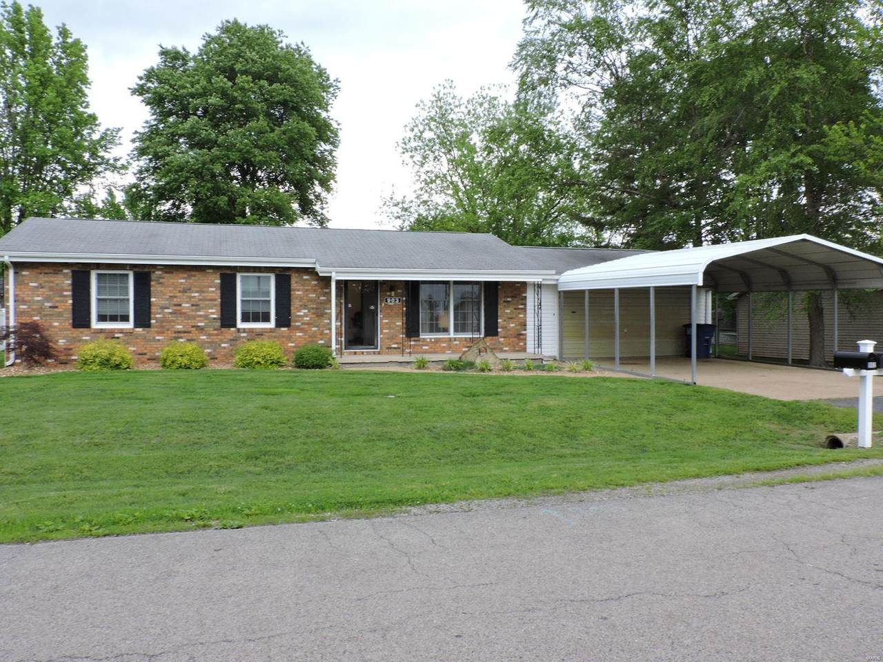 903 Sunset Terr - Photo 1