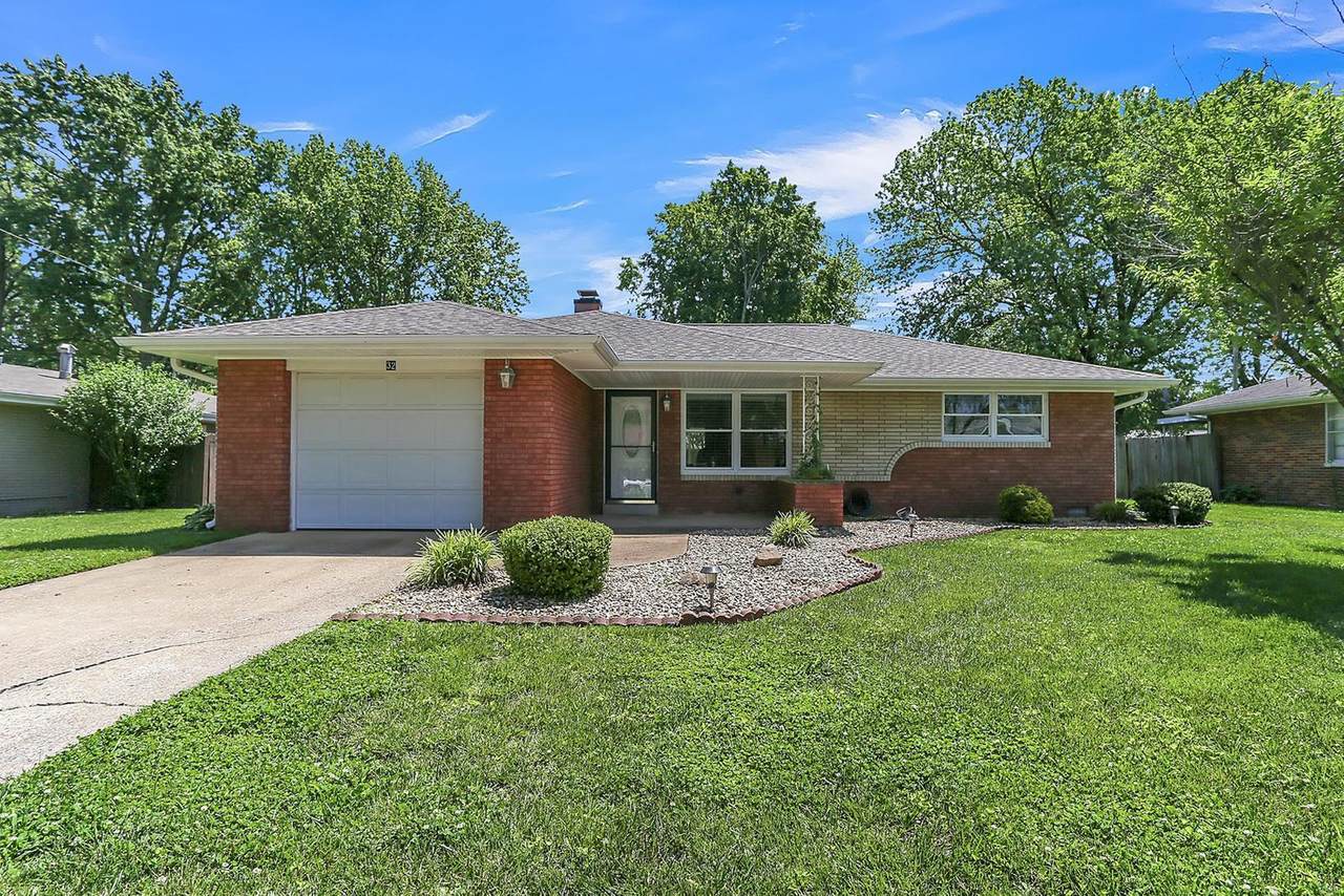 32 Joseph Drive - Photo 1