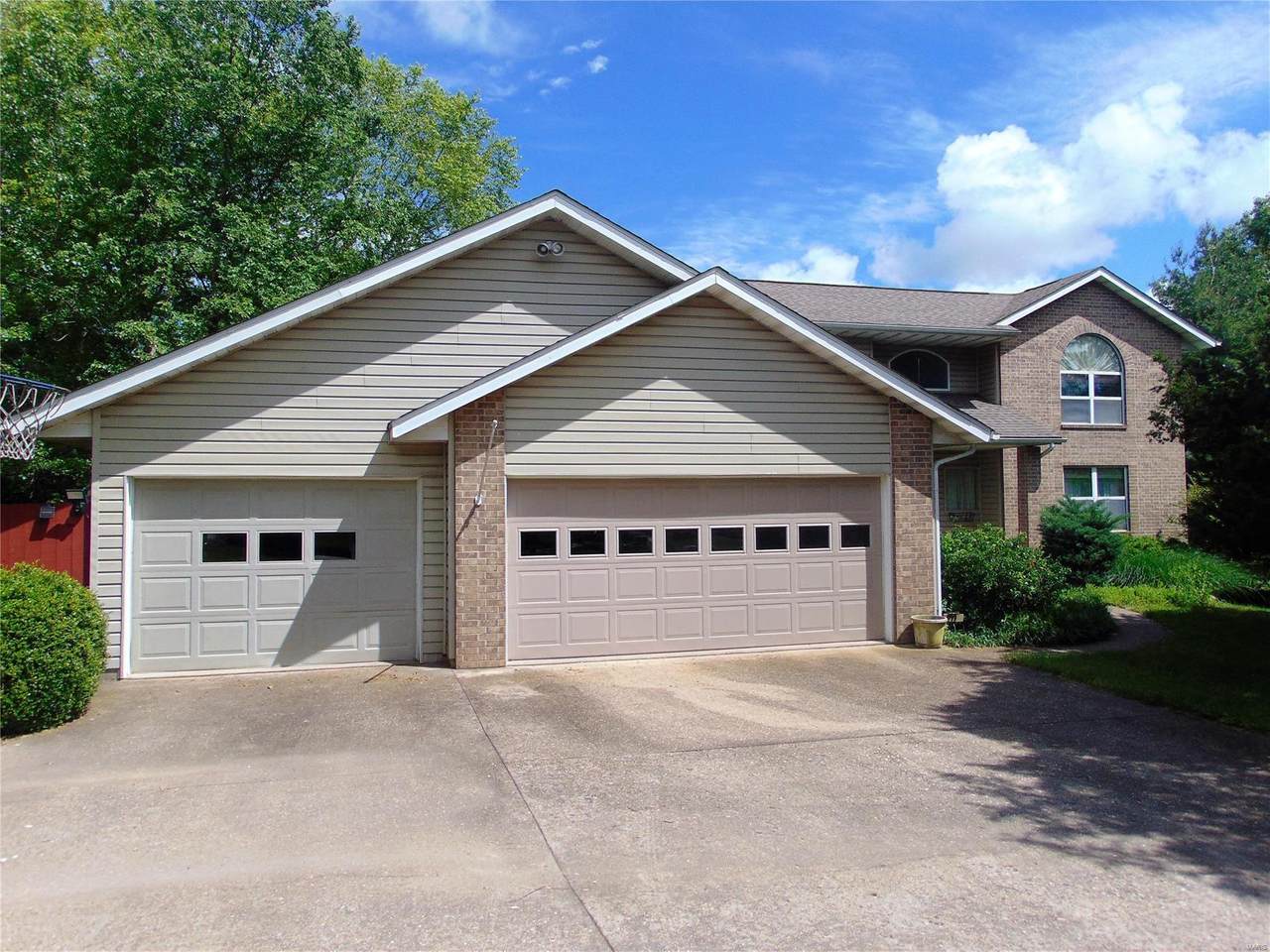 703 Brighton Court - Photo 1