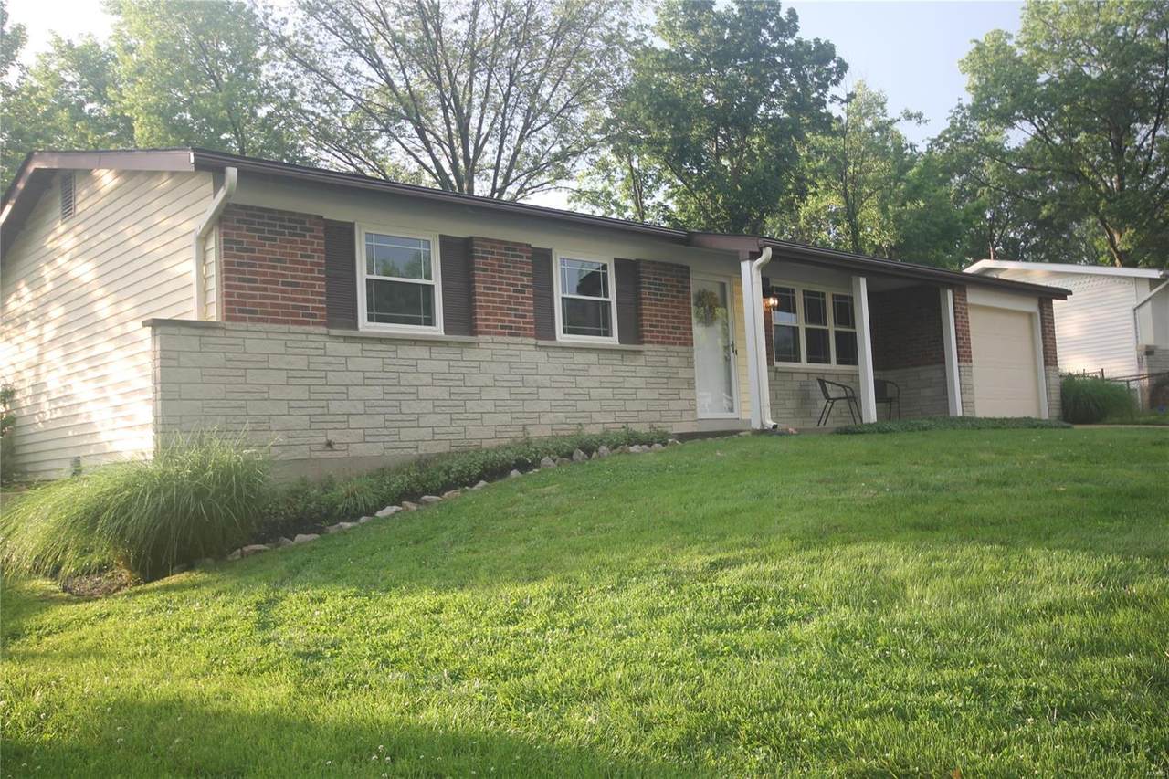 2639 Carousel Drive - Photo 1