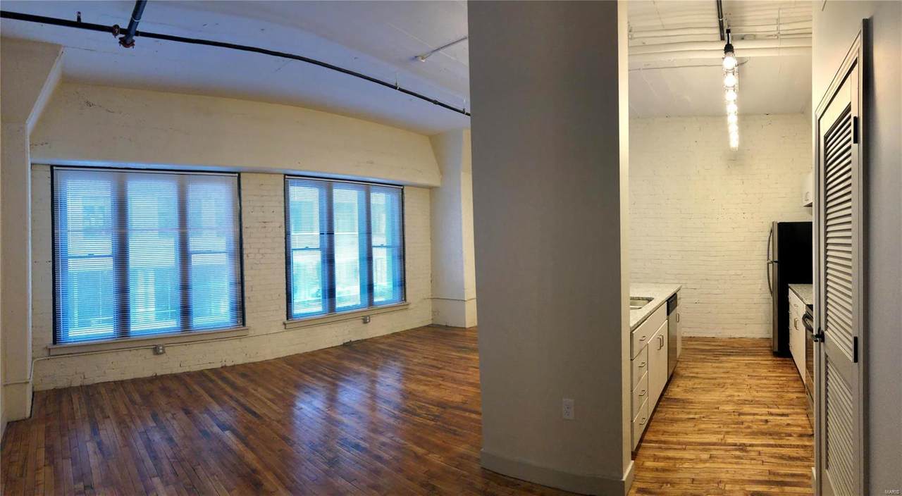917 Locust Street - Photo 1
