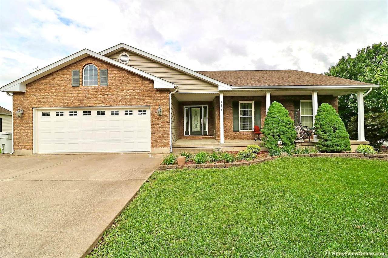 1506 Justin Lane - Photo 1